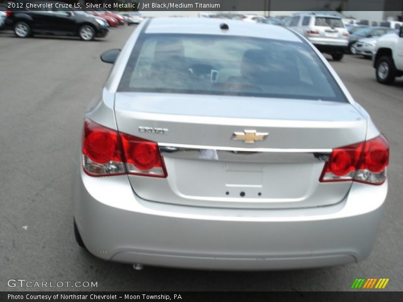 Silver Ice Metallic / Jet Black/Medium Titanium 2012 Chevrolet Cruze LS