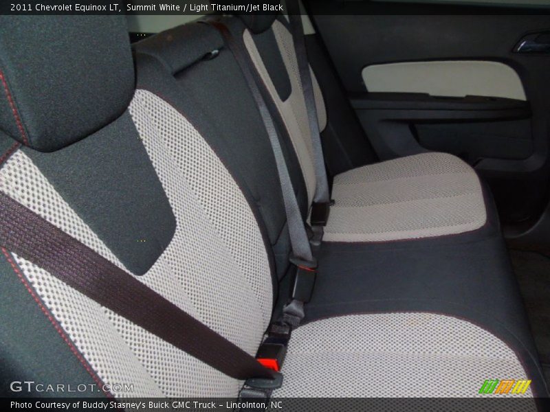 Summit White / Light Titanium/Jet Black 2011 Chevrolet Equinox LT