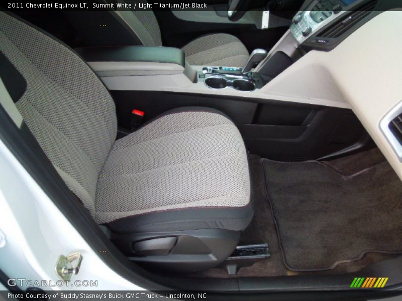 Summit White / Light Titanium/Jet Black 2011 Chevrolet Equinox LT