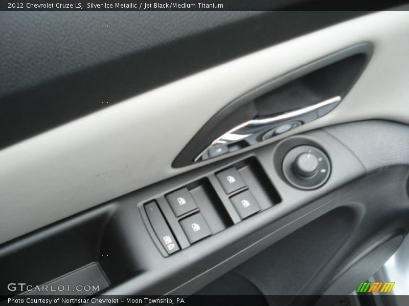 Silver Ice Metallic / Jet Black/Medium Titanium 2012 Chevrolet Cruze LS