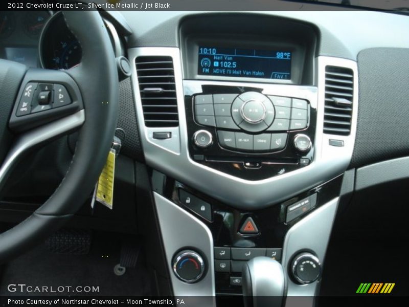 Silver Ice Metallic / Jet Black 2012 Chevrolet Cruze LT