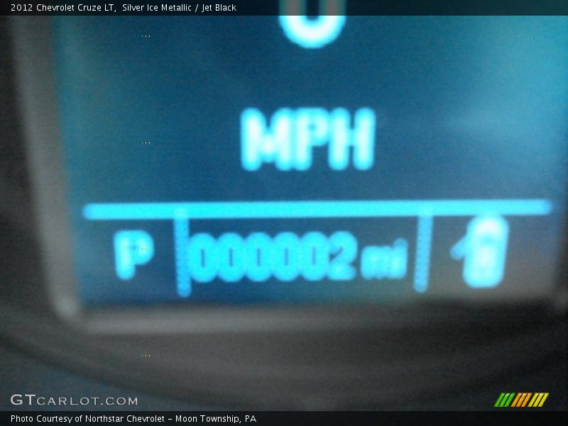 Silver Ice Metallic / Jet Black 2012 Chevrolet Cruze LT