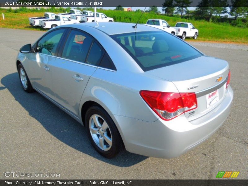 Silver Ice Metallic / Jet Black 2011 Chevrolet Cruze LT