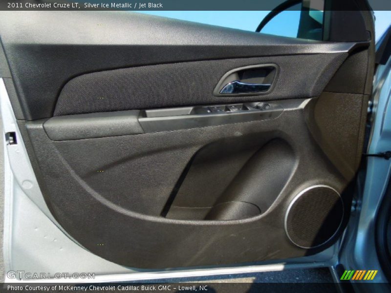 Silver Ice Metallic / Jet Black 2011 Chevrolet Cruze LT
