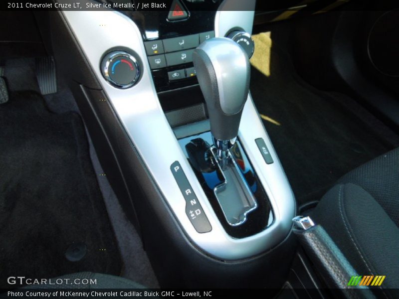 Silver Ice Metallic / Jet Black 2011 Chevrolet Cruze LT