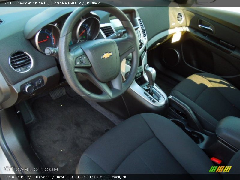Silver Ice Metallic / Jet Black 2011 Chevrolet Cruze LT
