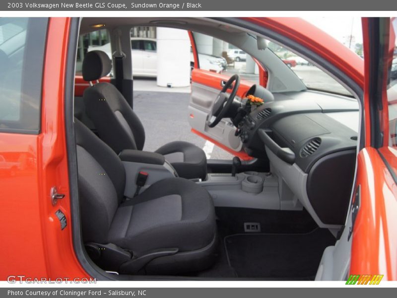 Sundown Orange / Black 2003 Volkswagen New Beetle GLS Coupe