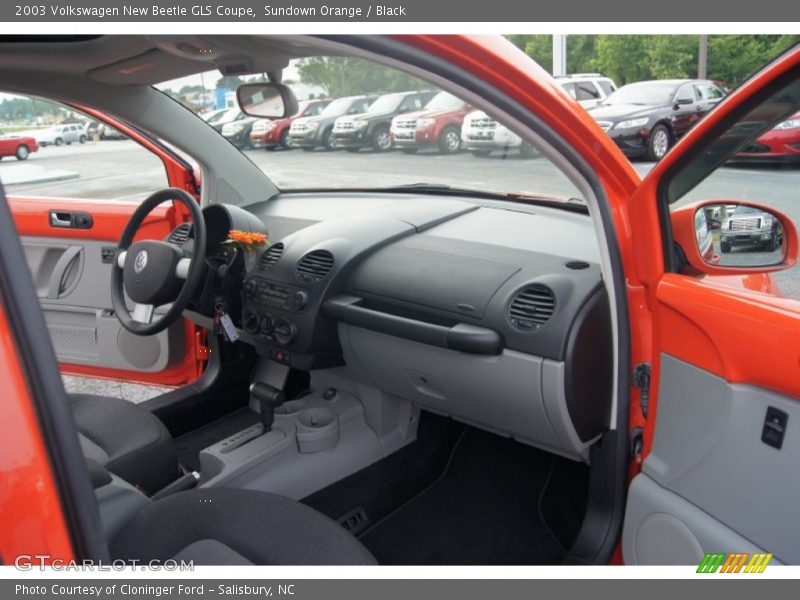 Sundown Orange / Black 2003 Volkswagen New Beetle GLS Coupe