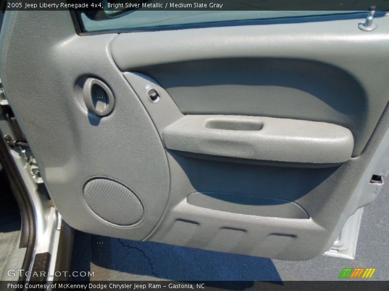 Bright Silver Metallic / Medium Slate Gray 2005 Jeep Liberty Renegade 4x4