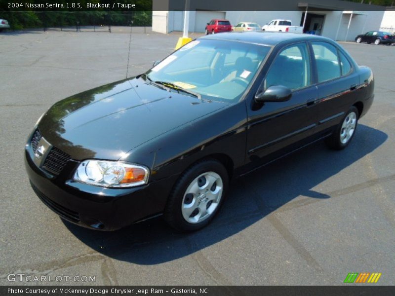 Blackout / Taupe 2004 Nissan Sentra 1.8 S
