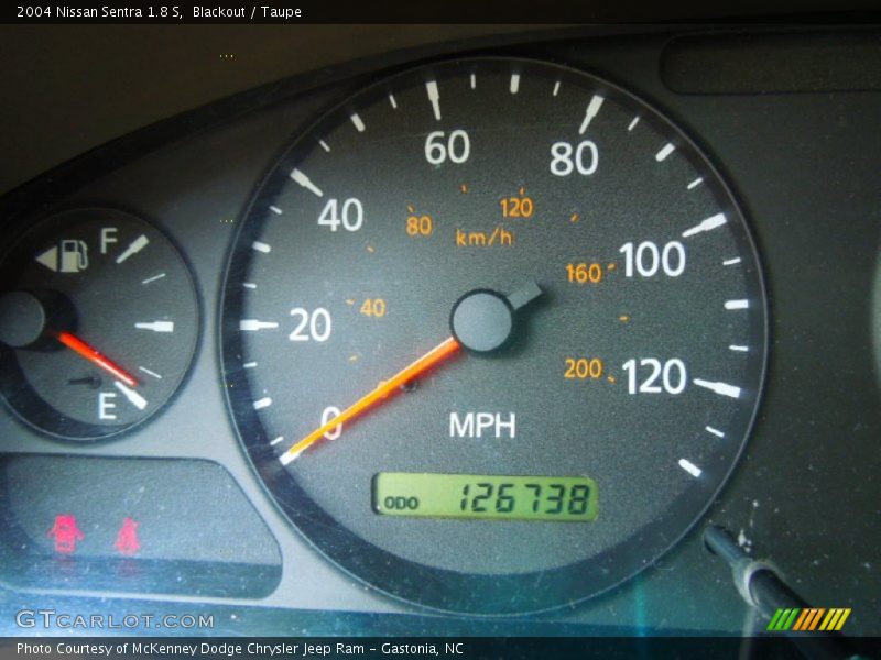 Blackout / Taupe 2004 Nissan Sentra 1.8 S