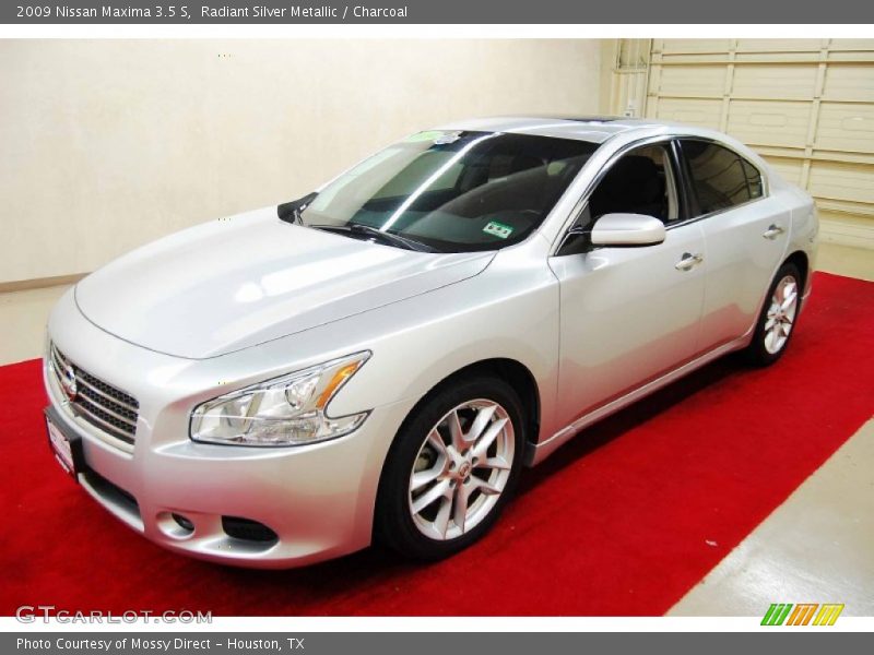 Radiant Silver Metallic / Charcoal 2009 Nissan Maxima 3.5 S