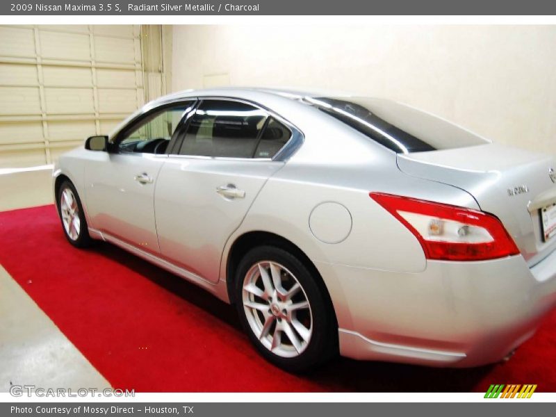 Radiant Silver Metallic / Charcoal 2009 Nissan Maxima 3.5 S