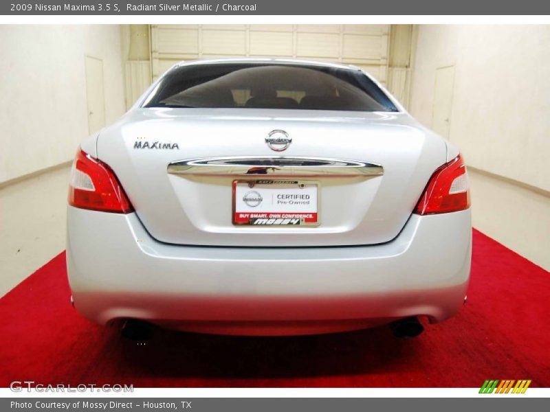 Radiant Silver Metallic / Charcoal 2009 Nissan Maxima 3.5 S