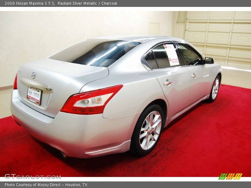 Radiant Silver Metallic / Charcoal 2009 Nissan Maxima 3.5 S