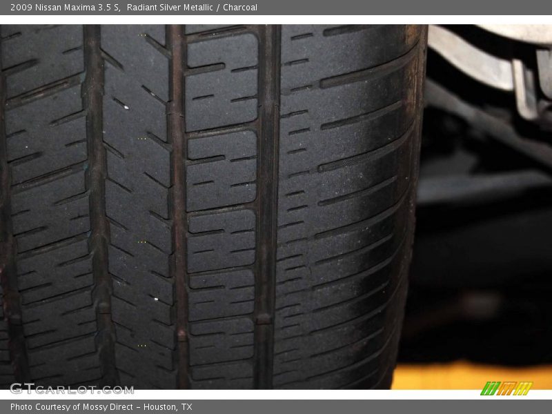 Radiant Silver Metallic / Charcoal 2009 Nissan Maxima 3.5 S