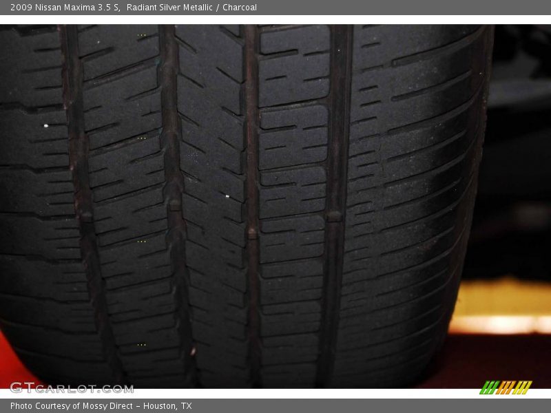 Radiant Silver Metallic / Charcoal 2009 Nissan Maxima 3.5 S