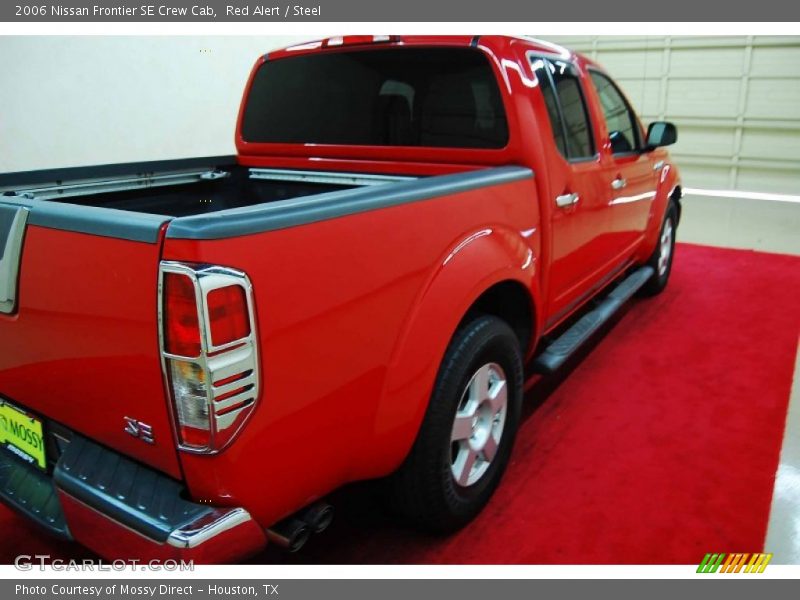 Red Alert / Steel 2006 Nissan Frontier SE Crew Cab