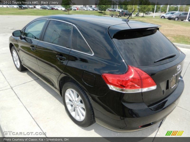 Black / Ivory 2010 Toyota Venza AWD
