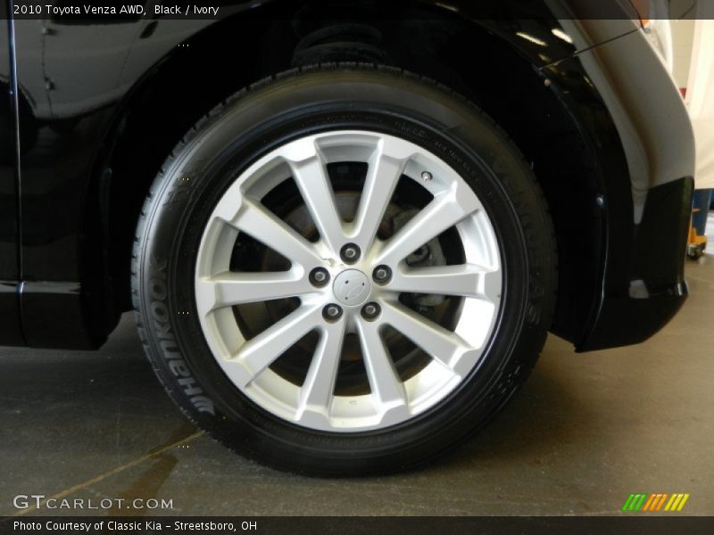 Black / Ivory 2010 Toyota Venza AWD