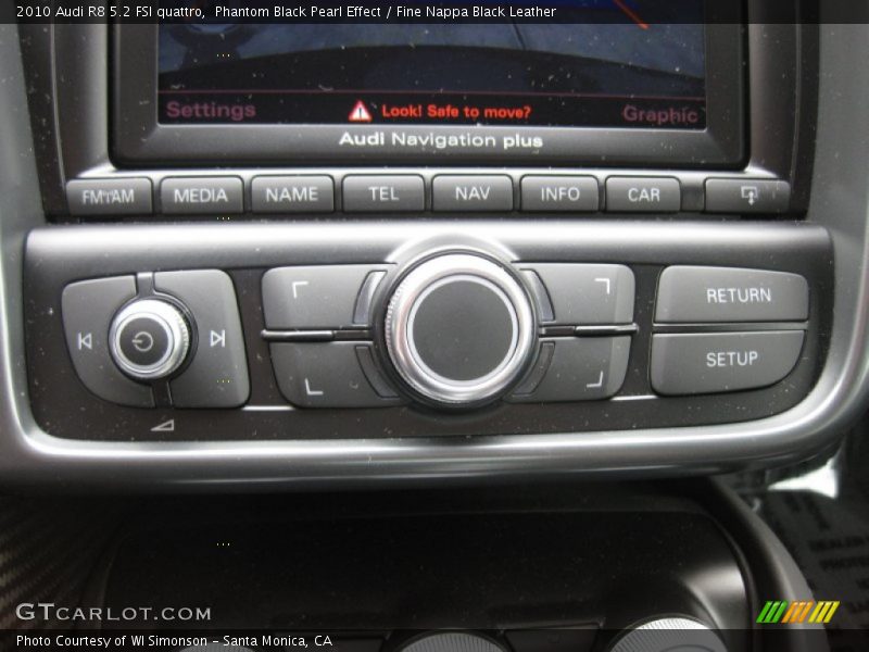 Controls of 2010 R8 5.2 FSI quattro