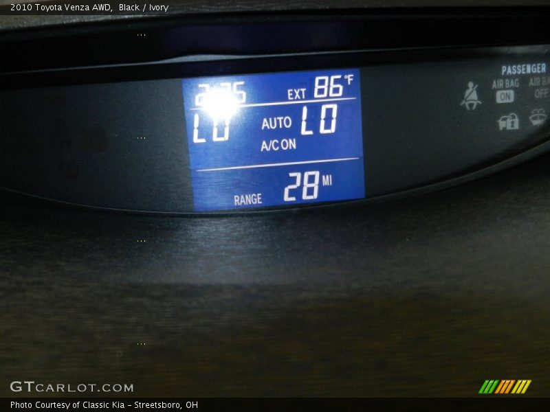Black / Ivory 2010 Toyota Venza AWD