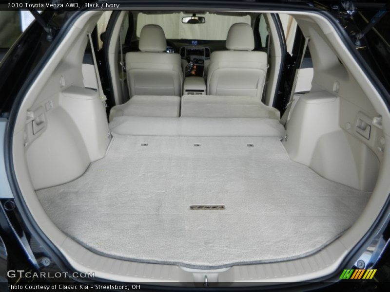 Black / Ivory 2010 Toyota Venza AWD