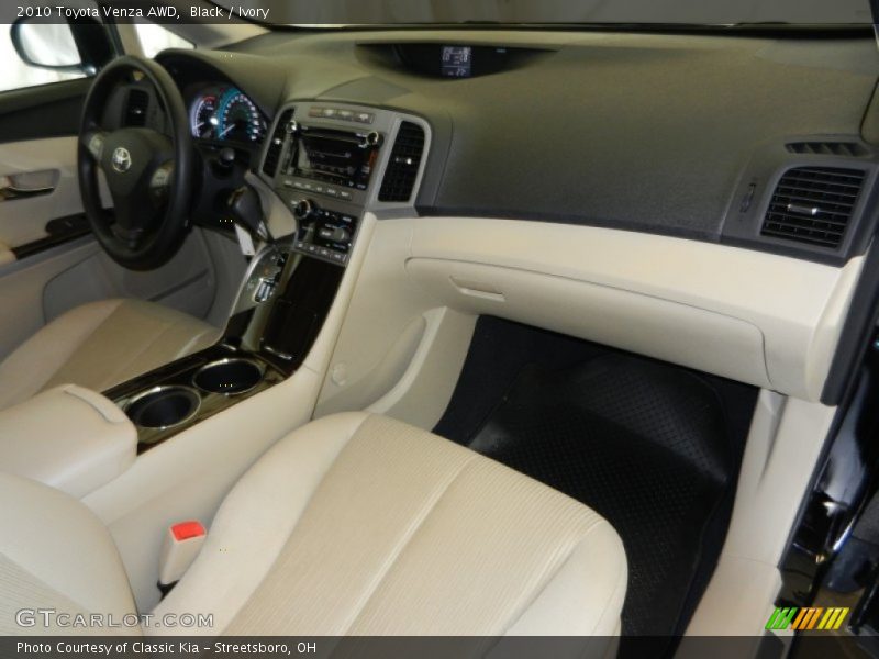Black / Ivory 2010 Toyota Venza AWD