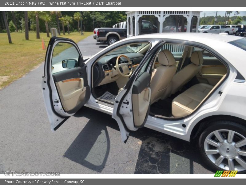 White Platinum Tri-Coat / Dark Charcoal 2011 Lincoln MKZ FWD