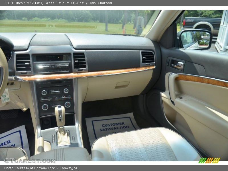 White Platinum Tri-Coat / Dark Charcoal 2011 Lincoln MKZ FWD