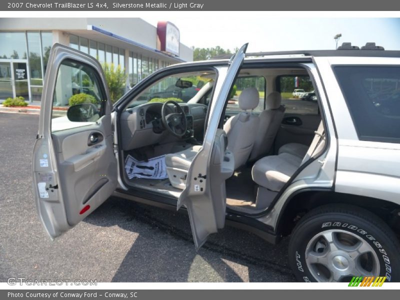 Silverstone Metallic / Light Gray 2007 Chevrolet TrailBlazer LS 4x4