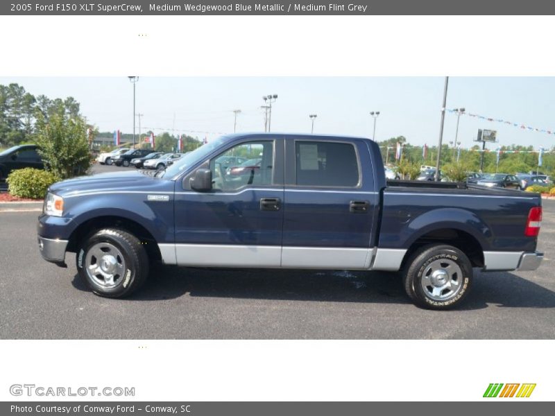 Medium Wedgewood Blue Metallic / Medium Flint Grey 2005 Ford F150 XLT SuperCrew