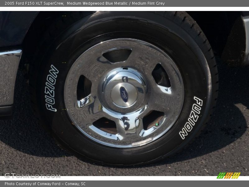 Medium Wedgewood Blue Metallic / Medium Flint Grey 2005 Ford F150 XLT SuperCrew