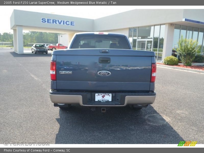 Medium Wedgewood Blue Metallic / Tan 2005 Ford F150 Lariat SuperCrew