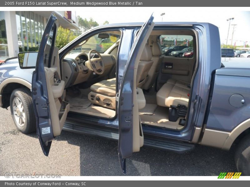 Medium Wedgewood Blue Metallic / Tan 2005 Ford F150 Lariat SuperCrew
