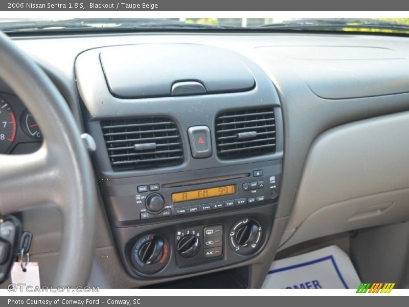 Blackout / Taupe Beige 2006 Nissan Sentra 1.8 S