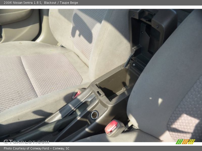 Blackout / Taupe Beige 2006 Nissan Sentra 1.8 S