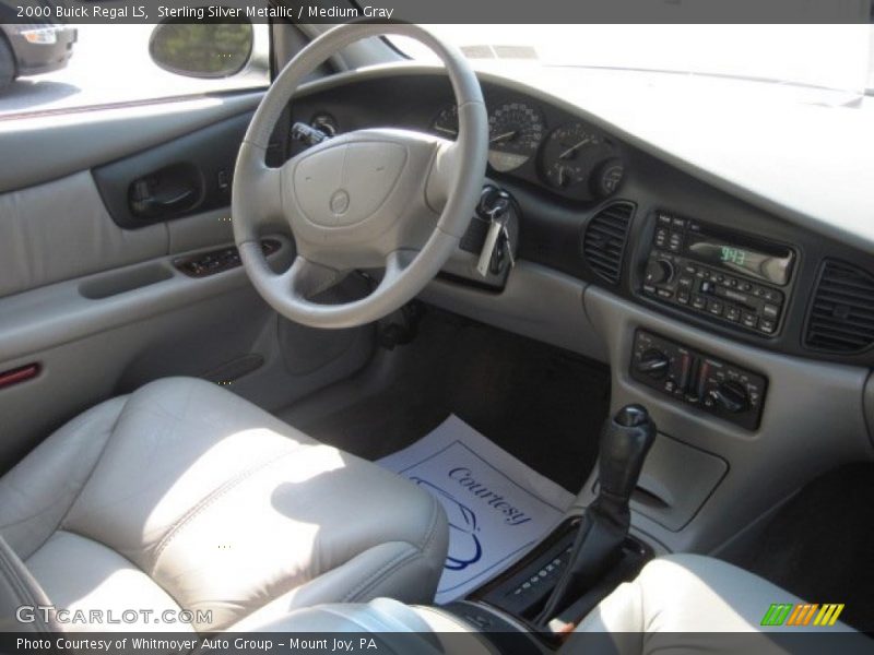 Sterling Silver Metallic / Medium Gray 2000 Buick Regal LS