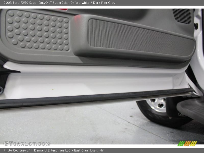 Oxford White / Dark Flint Grey 2003 Ford F250 Super Duty XLT SuperCab