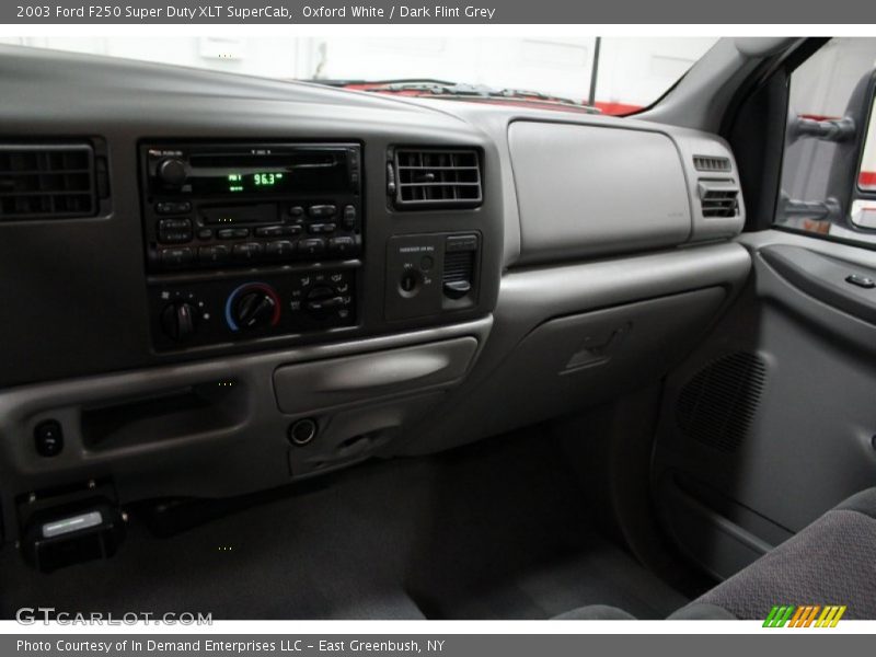 Oxford White / Dark Flint Grey 2003 Ford F250 Super Duty XLT SuperCab