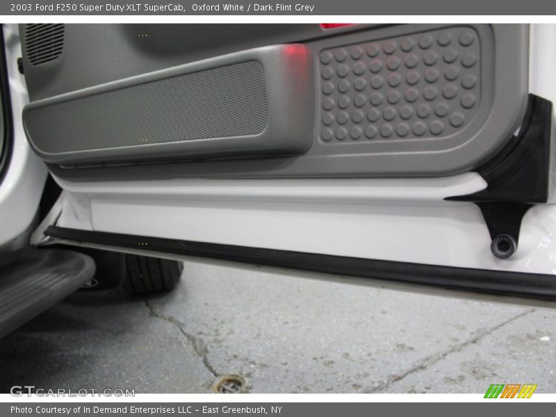 Oxford White / Dark Flint Grey 2003 Ford F250 Super Duty XLT SuperCab