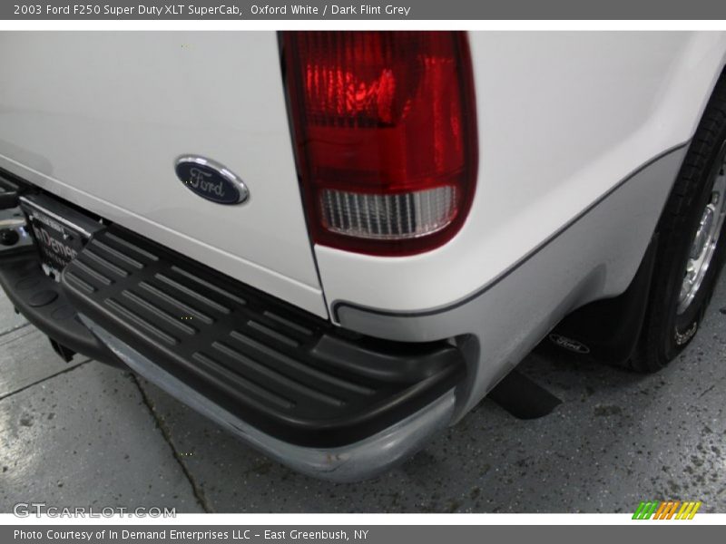 Oxford White / Dark Flint Grey 2003 Ford F250 Super Duty XLT SuperCab