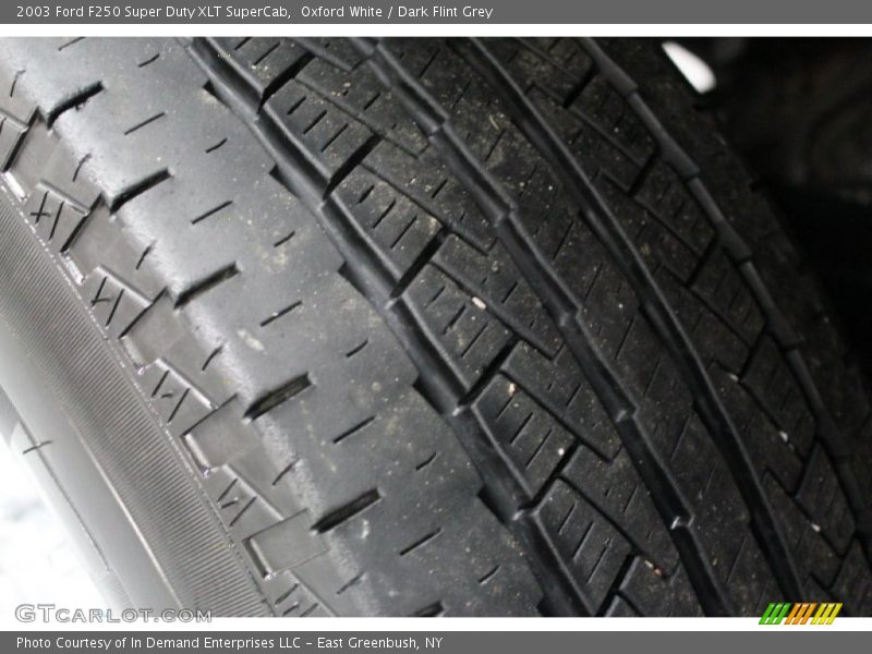 Oxford White / Dark Flint Grey 2003 Ford F250 Super Duty XLT SuperCab