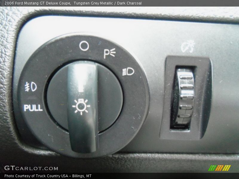 Tungsten Grey Metallic / Dark Charcoal 2006 Ford Mustang GT Deluxe Coupe