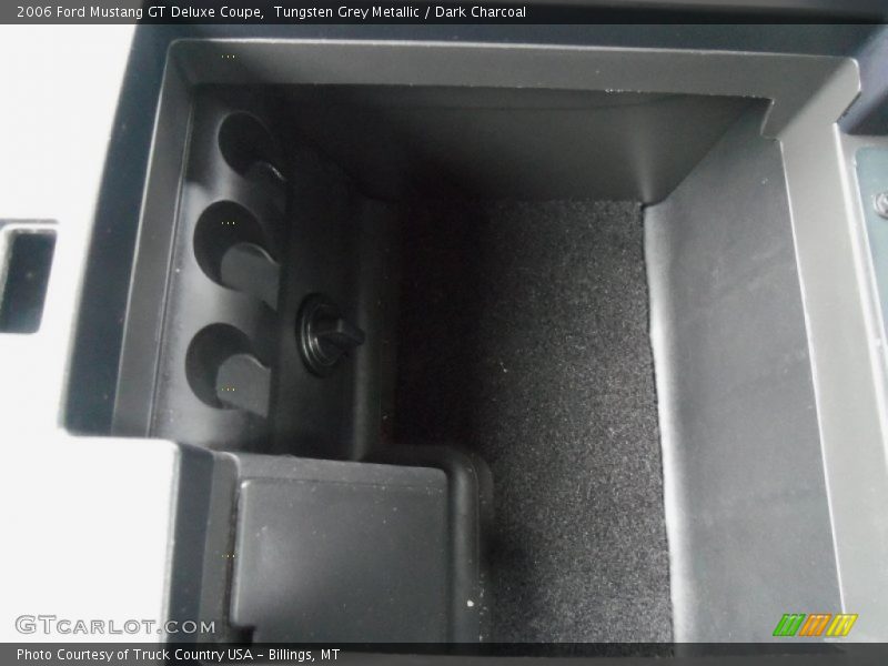 Tungsten Grey Metallic / Dark Charcoal 2006 Ford Mustang GT Deluxe Coupe