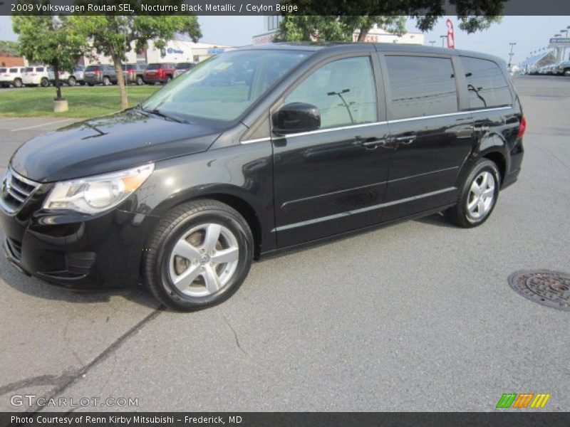 Nocturne Black Metallic / Ceylon Beige 2009 Volkswagen Routan SEL