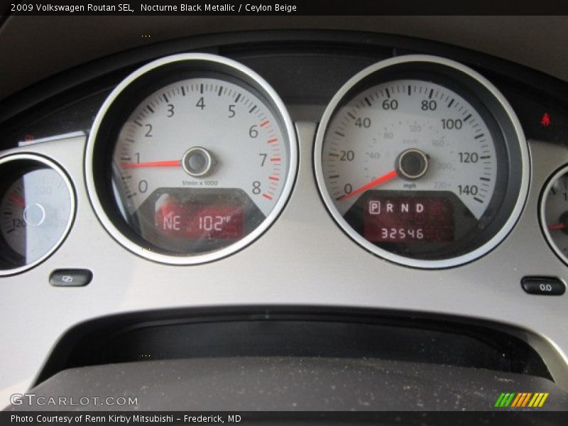 Nocturne Black Metallic / Ceylon Beige 2009 Volkswagen Routan SEL