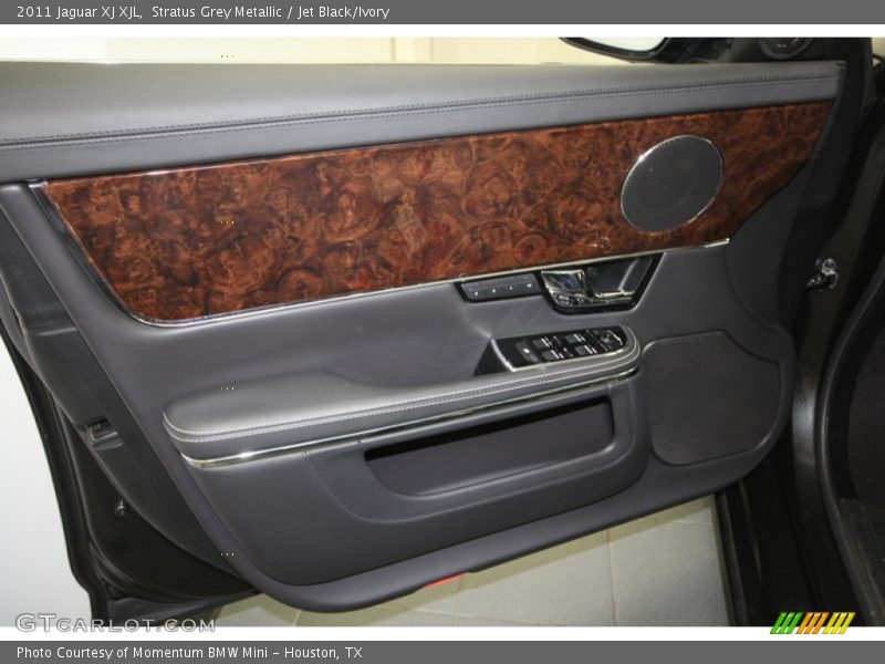 Door Panel of 2011 XJ XJL