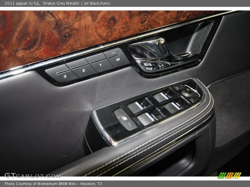 Controls of 2011 XJ XJL