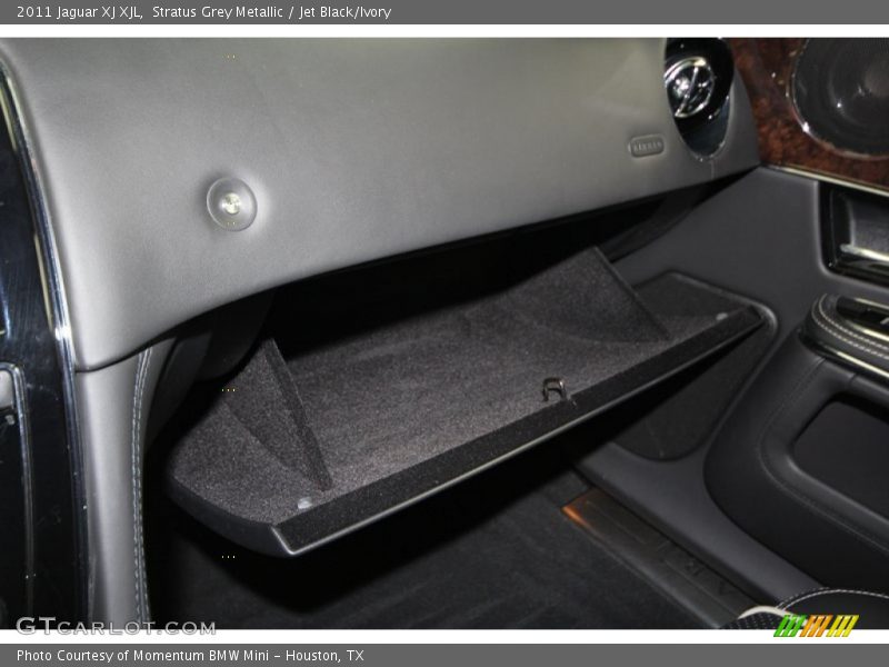 Stratus Grey Metallic / Jet Black/Ivory 2011 Jaguar XJ XJL